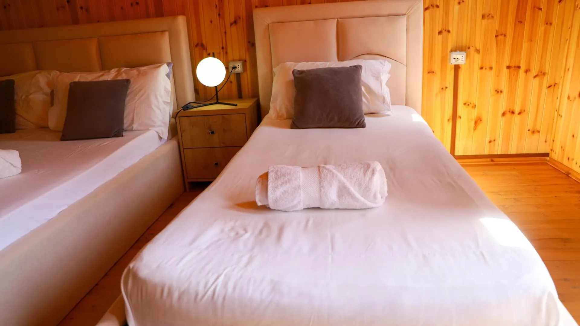 فيلا Wood House بيرات فيلة